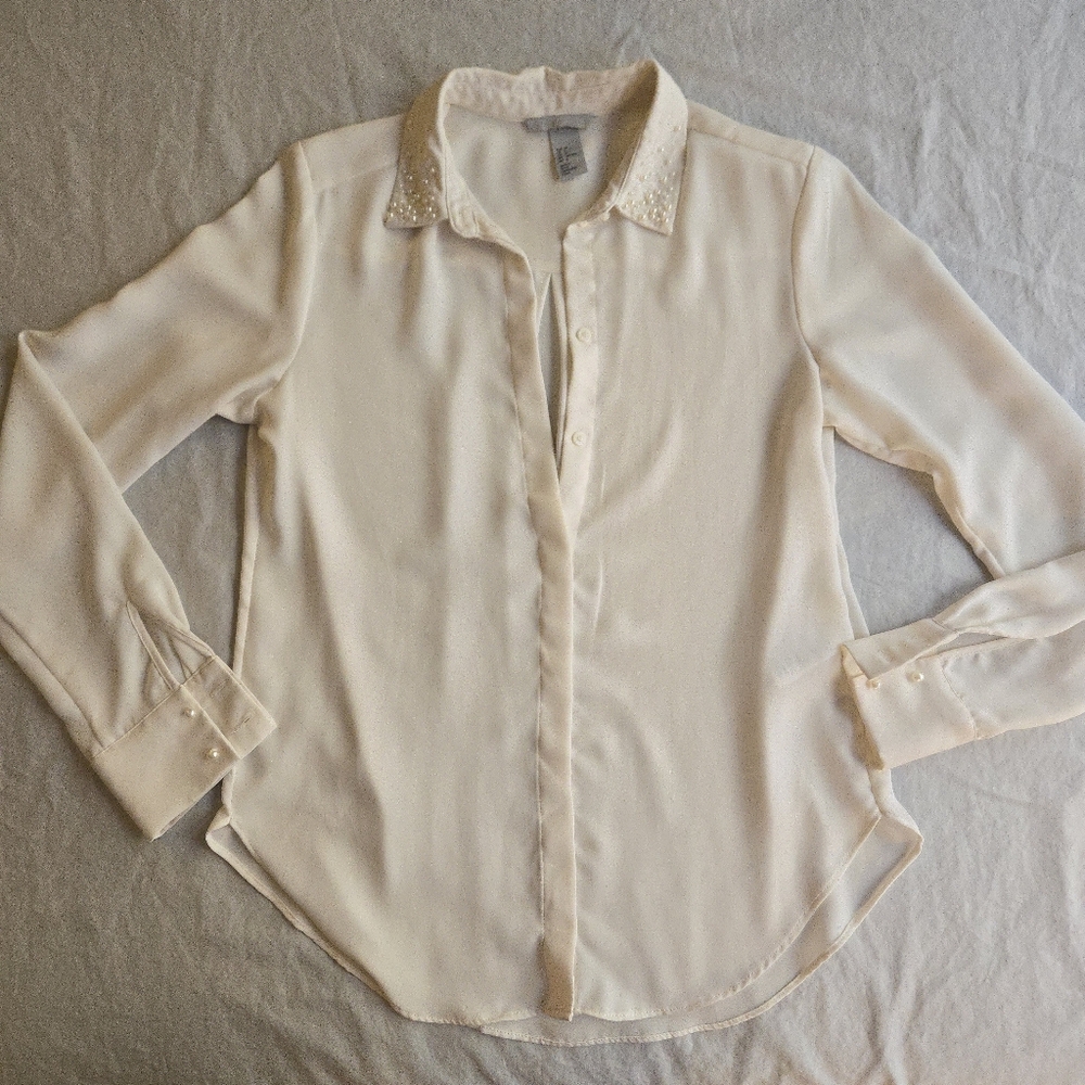 H&M Ivory Pearl Button Collar Long Sleeve Button Down Blouse Minimalist Classic
